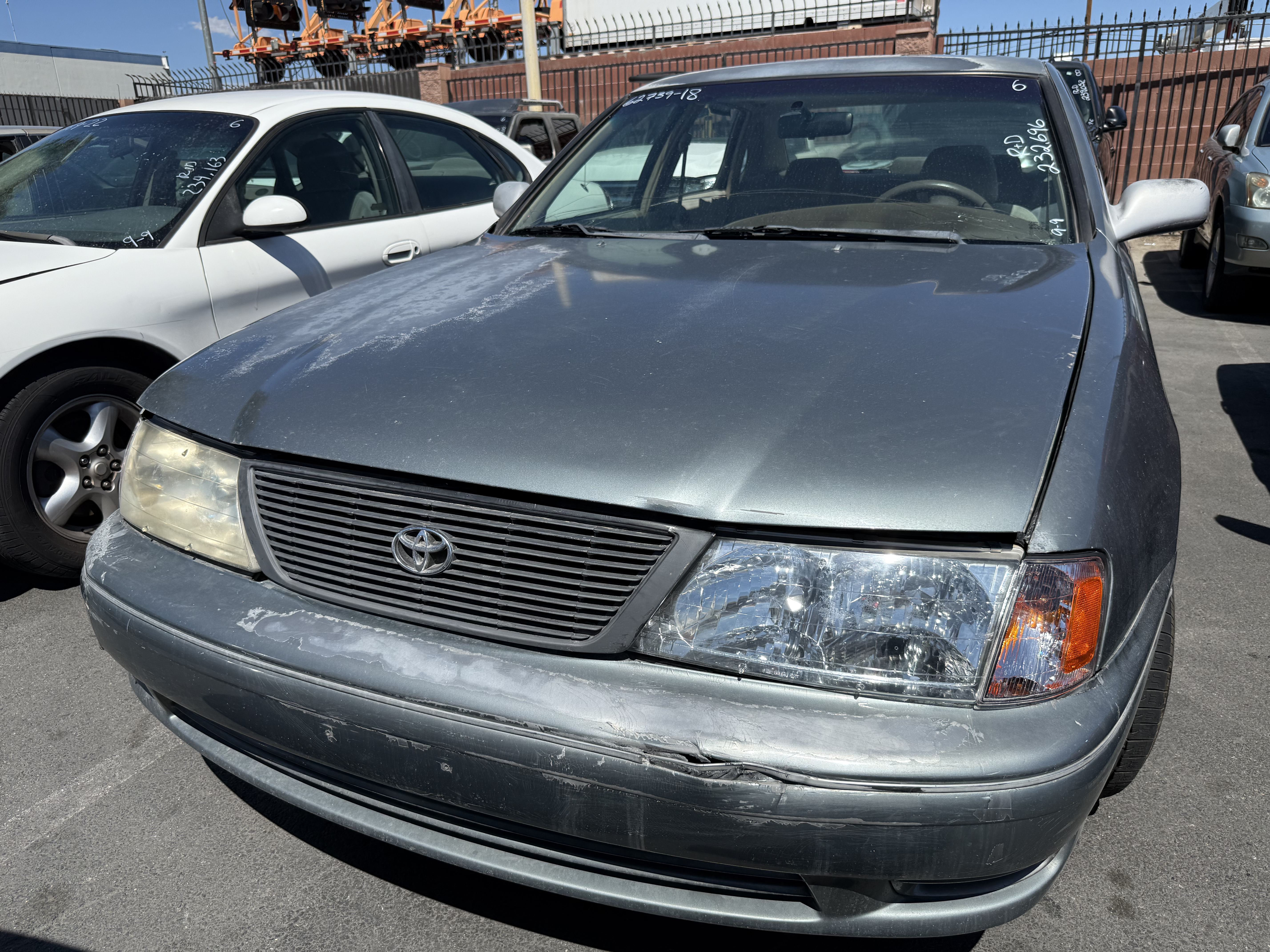 PUBLIC AUCTION 9/12/2025: 1999 TOYOTA AVALON