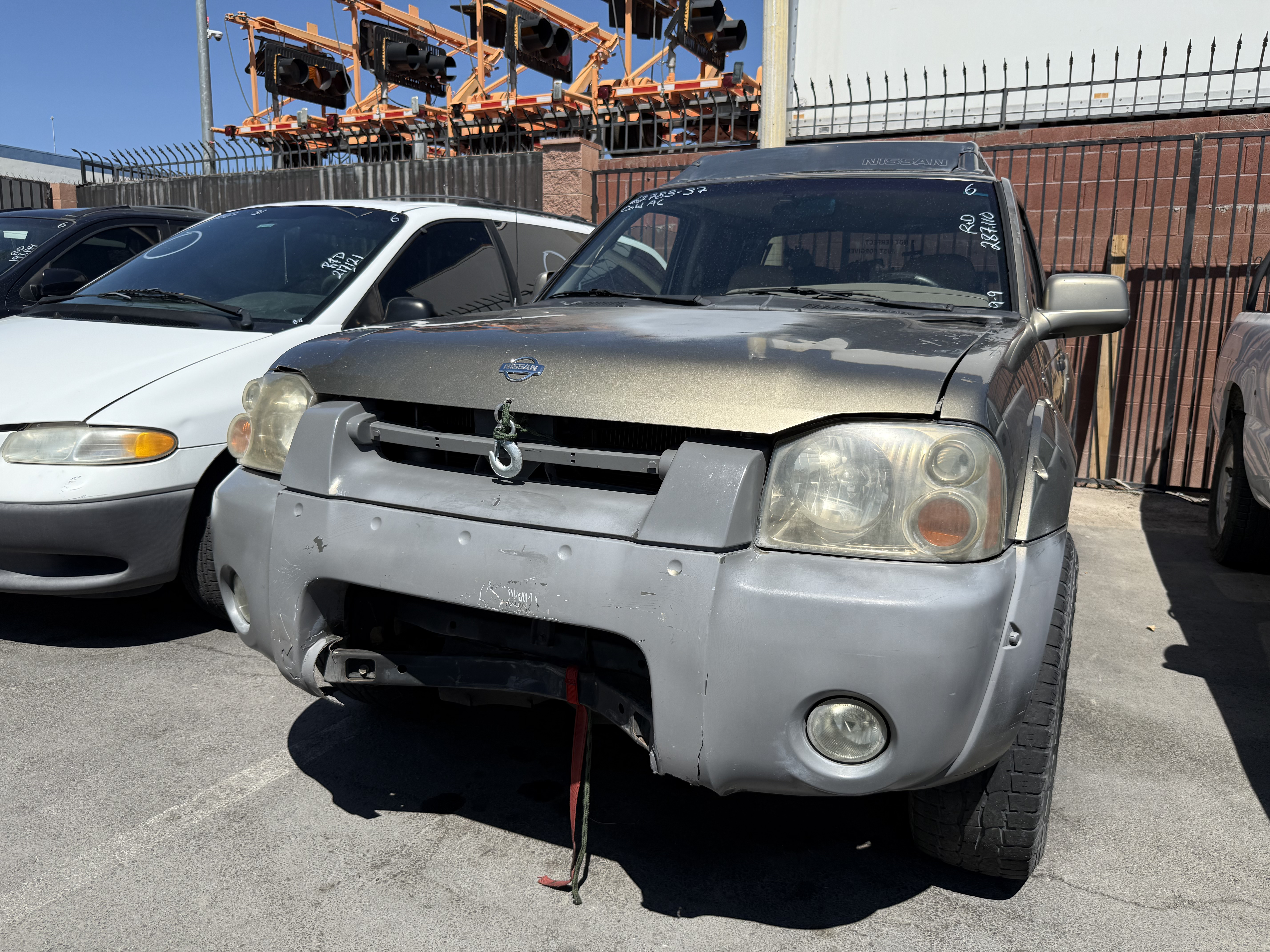 PUBLIC AUCTION 9/12/2025: 2001 NISSAN FRONTIER