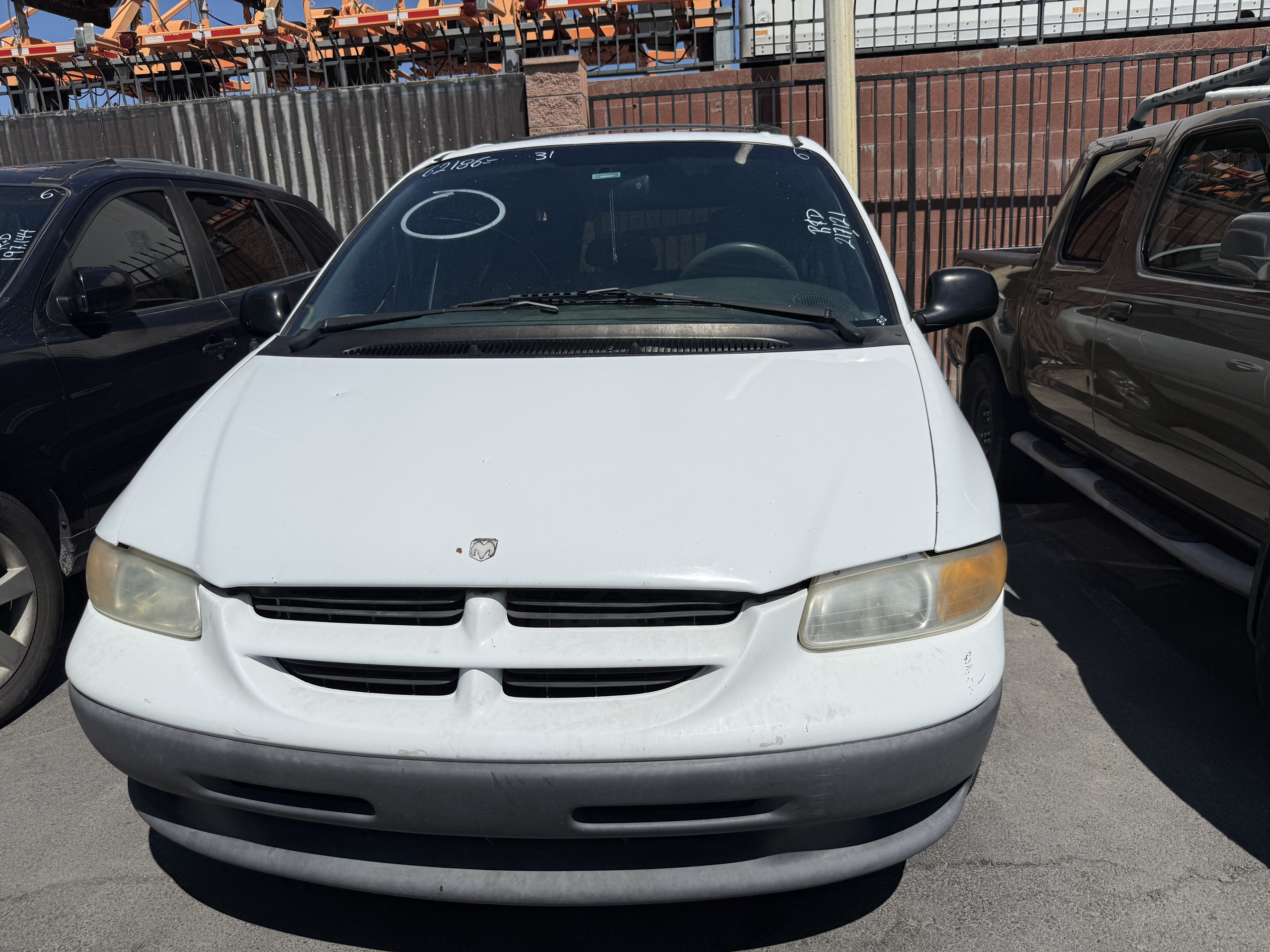 PUBLIC AUCTION 9/12/2025: 2000 DODGE GRAND CARAVAN