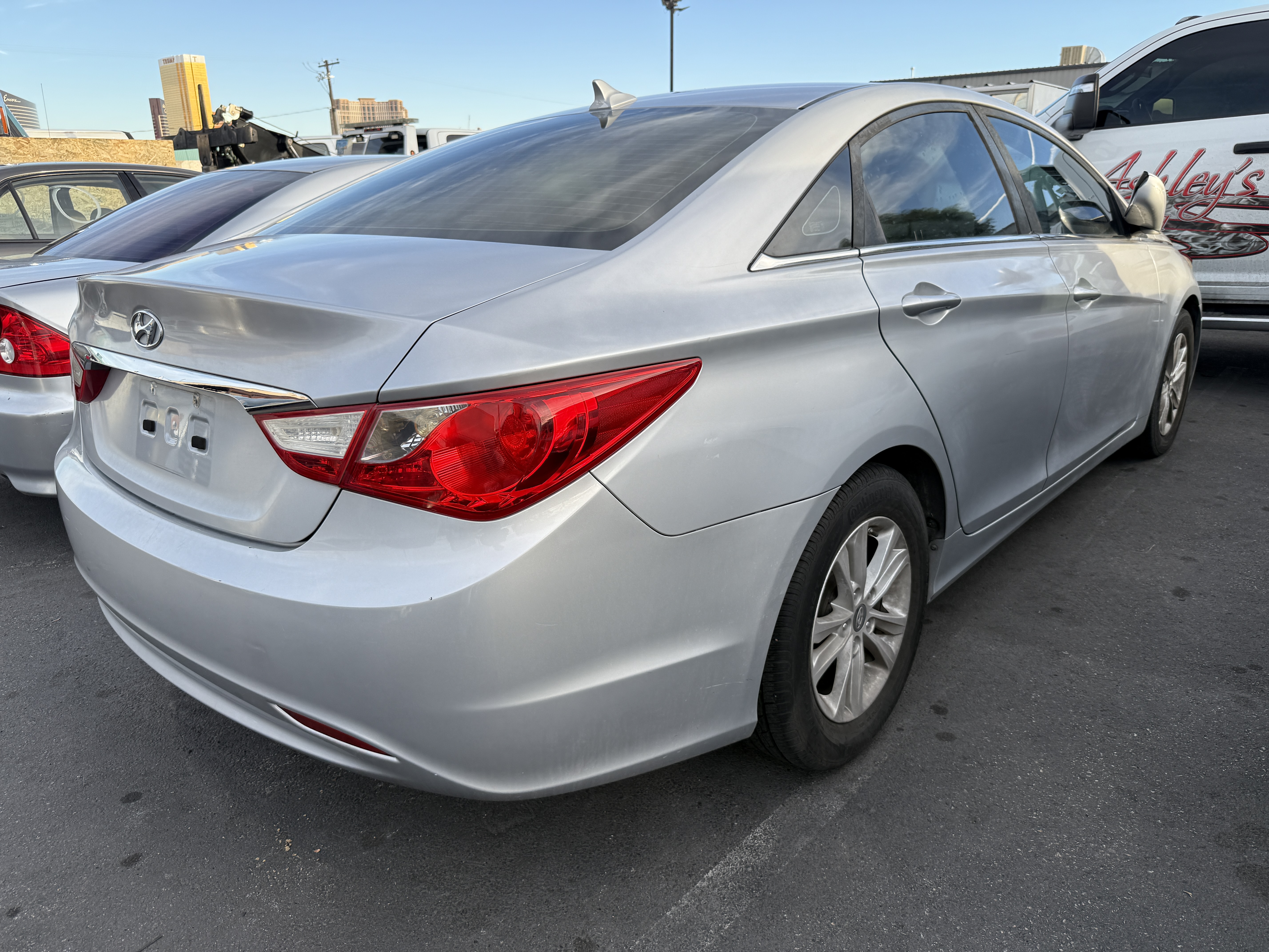 PUBLIC AUCTION 10/24/2025 -2011 HYUNDAI SONATA