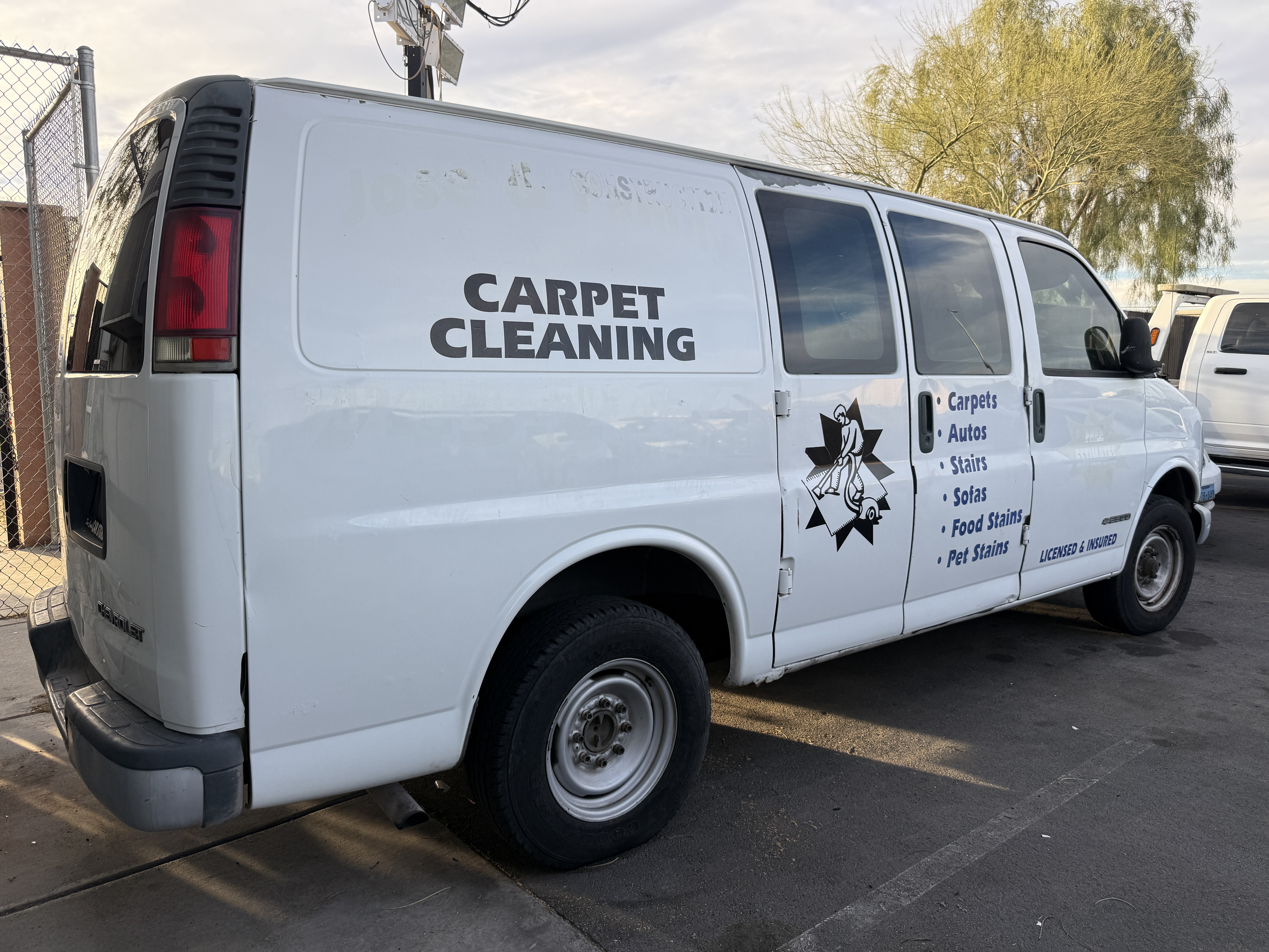 PUBLIC AUCTION 10/24/2025 – 2002 CHEVY EXPRESS